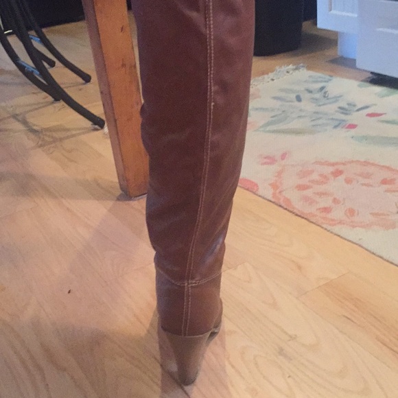 Camel boots - perfect for fall! - Picture 2 of 3